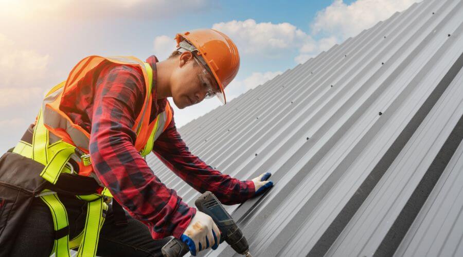 Professional gutter cleaning in Calumet, MN
